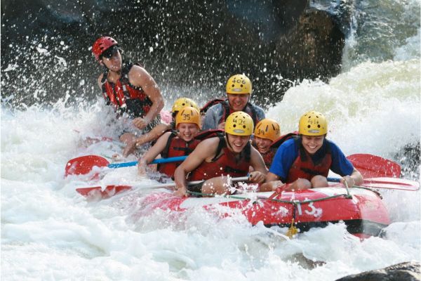 white-water-rafting-top-cairns-attractions-team-trips-australia